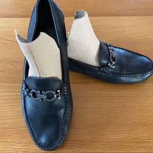 Women’s 10 Ferragamo black moccasin loafers